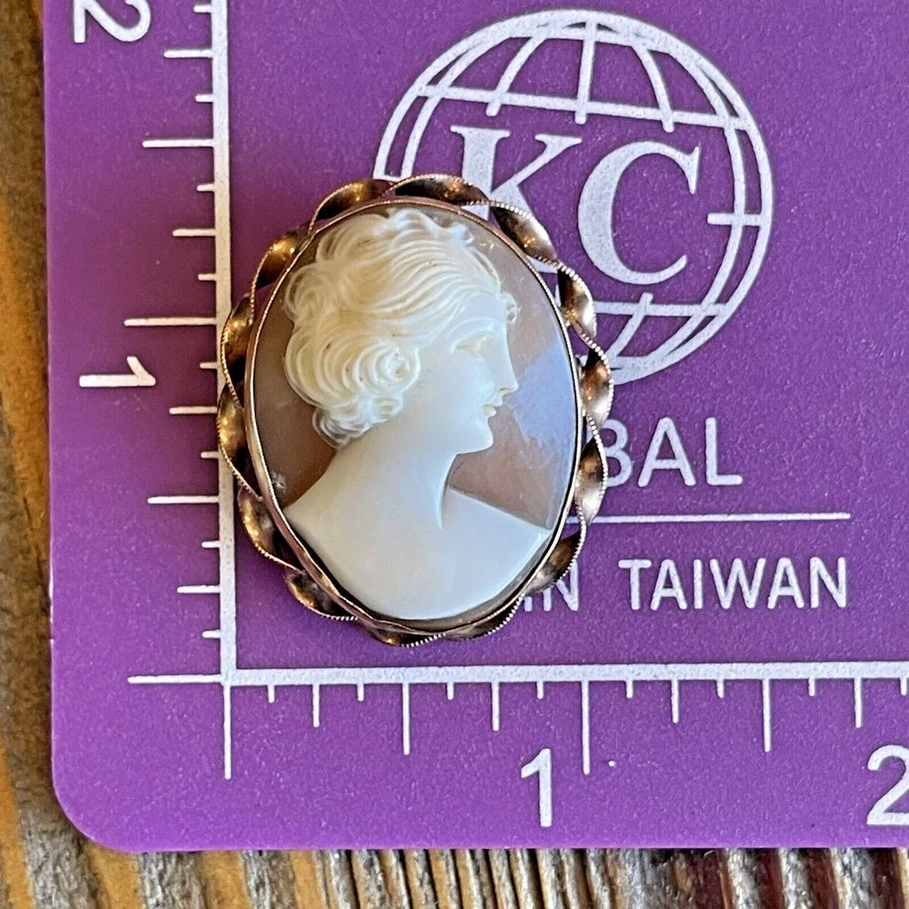 Antique 20's/30's 10k Rose Gold Bezel Set Carved Shell Cameo Brooch Pendant 6g